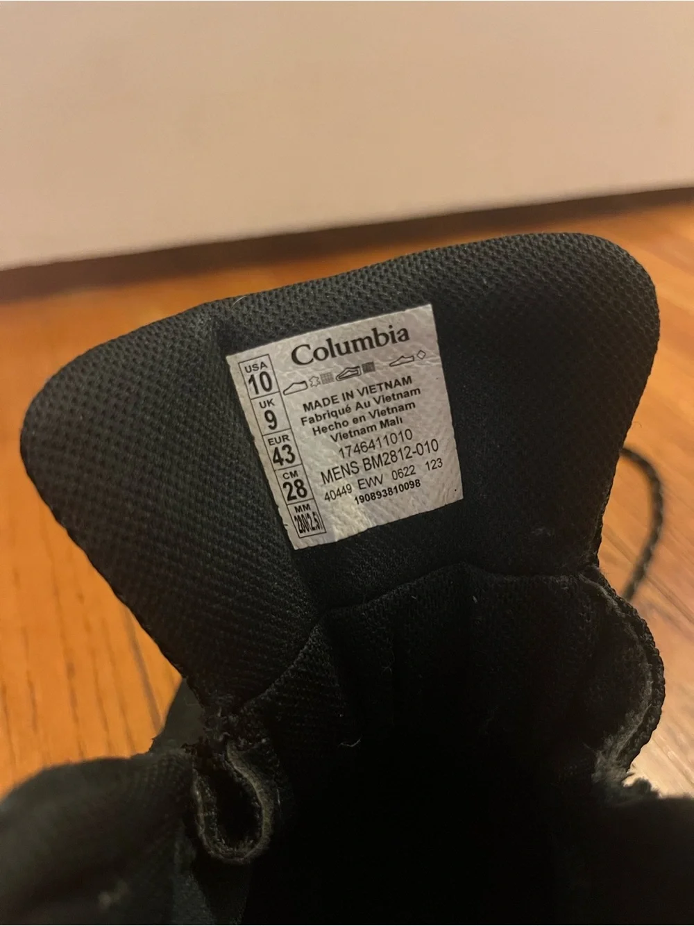 Columbia Newton Ridge Plus II Suede Waterproof Hiking Boot - Black/Stratus
